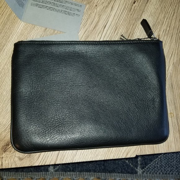 AUTHENTIC Balenciaga Cluth bag - Picture 3 of 6